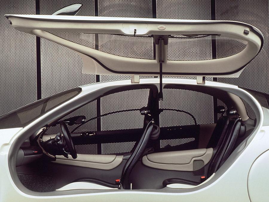 Интерьер GM Ultralite Concept 1992 года  (фото 6 из 6)